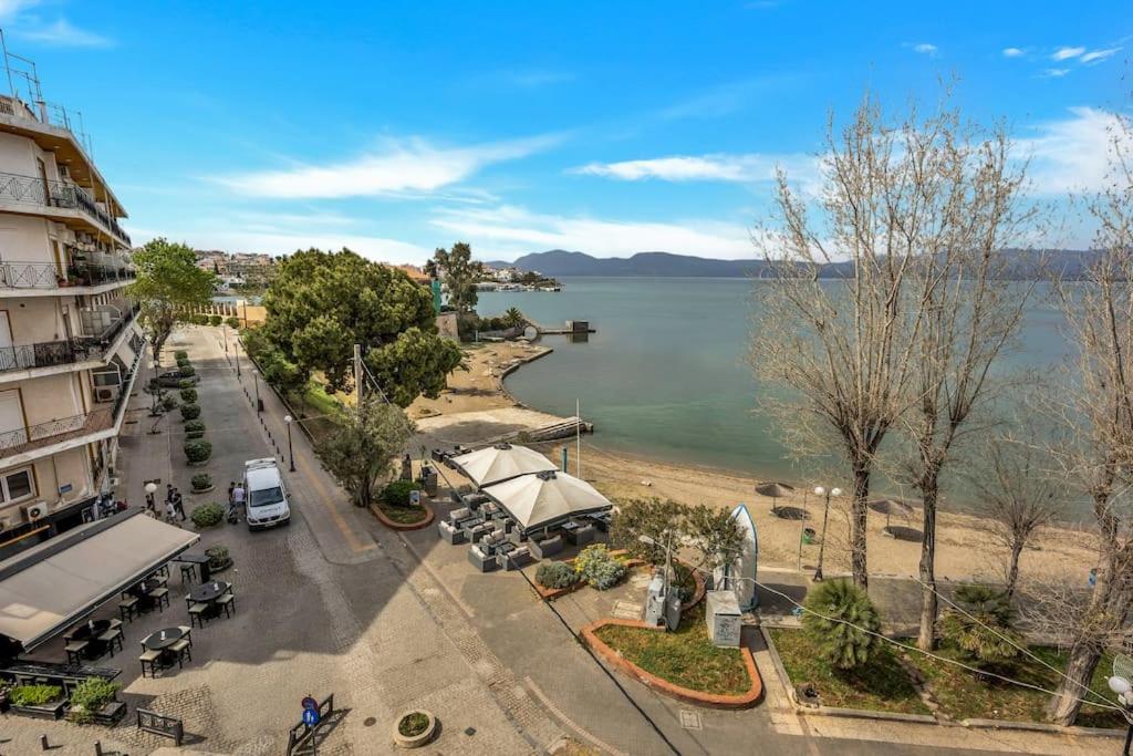 Bright Central Apartment With Splendid Sea View! Chalkís Kültér fotó