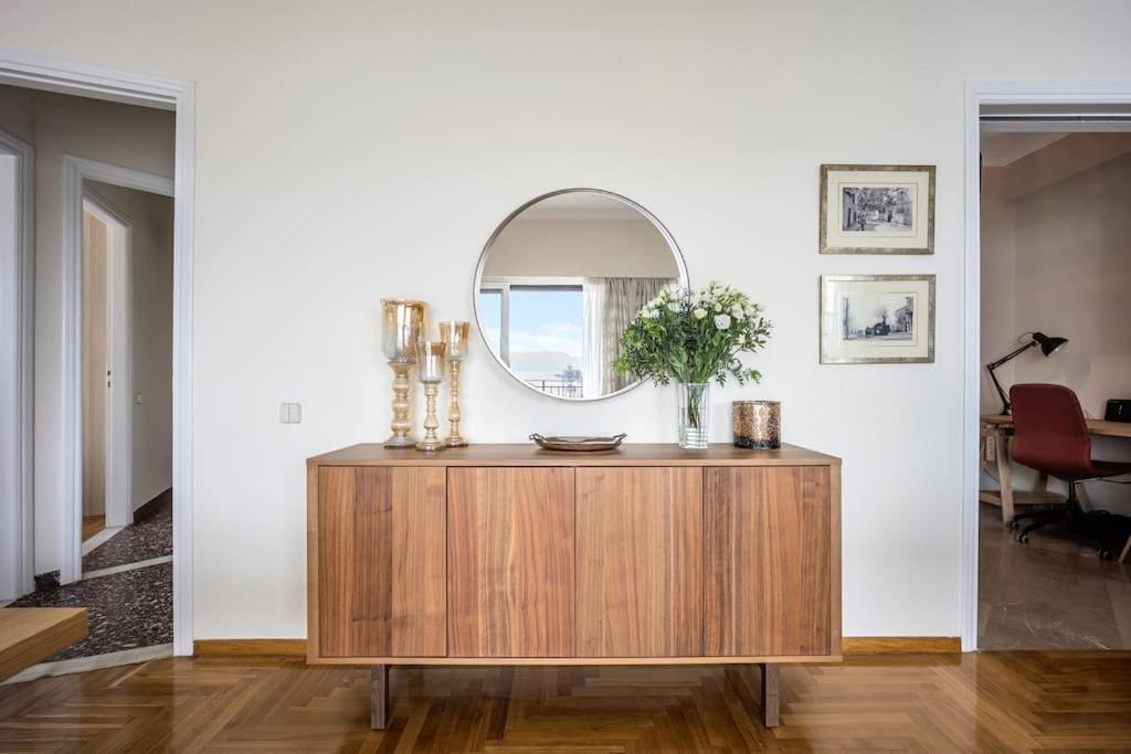 Bright Central Apartment With Splendid Sea View! Chalkís Kültér fotó